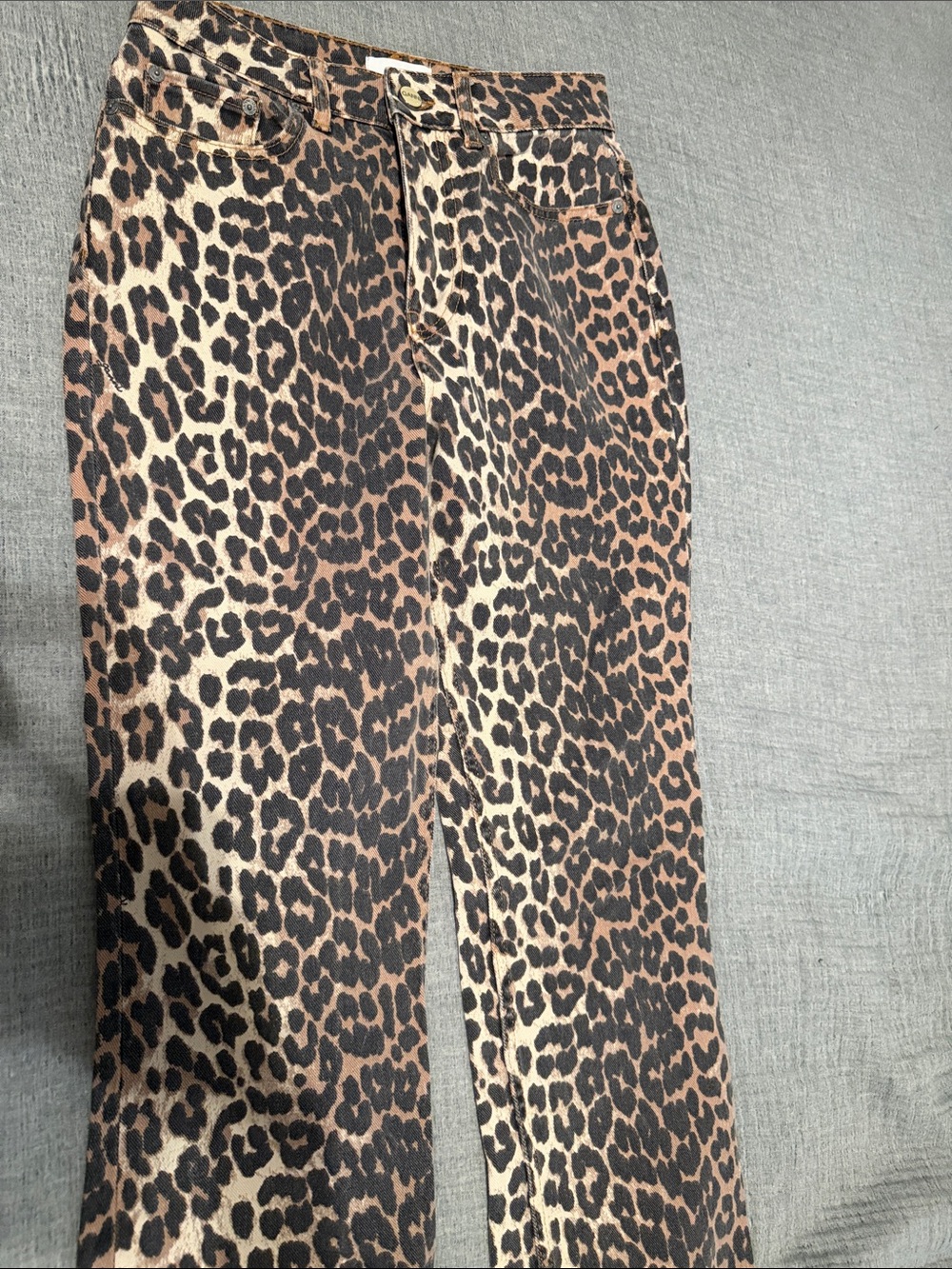 Ganni Betzy cropped size 26  Leopard Print jeans